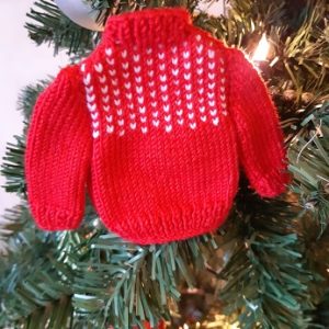 Chequered Jumper Tree Decoration: Downloadable knitting pattern -